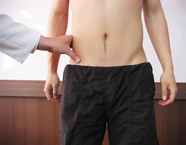 장골능과 전상 장골극 촉진